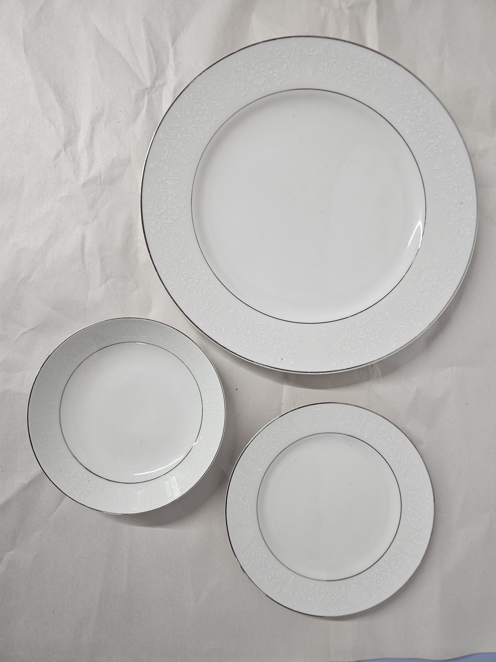 17-Piece Vintage Crown Victoria 'Lovelace' China Replacement Lot